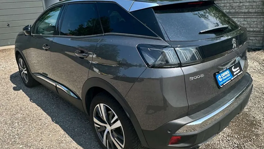 PEUGEOT 3008 -