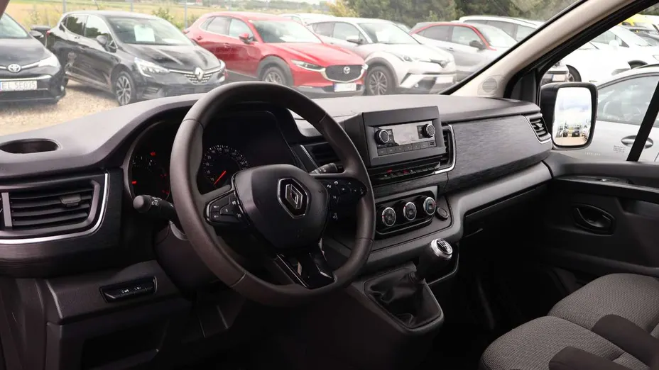 RENAULT Trafic -