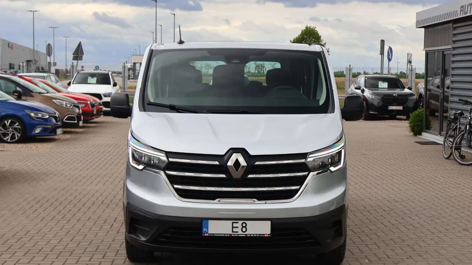 RENAULT Trafic -