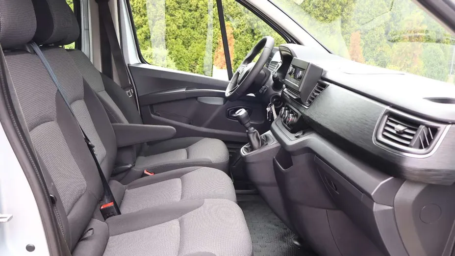 RENAULT Trafic -