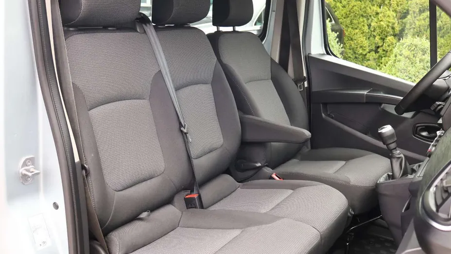 RENAULT Trafic -