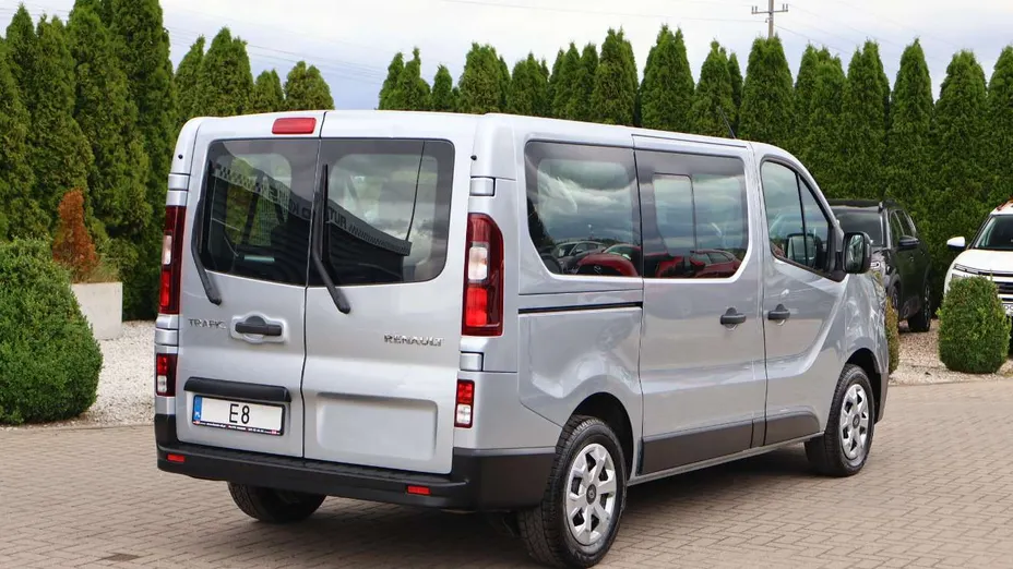 RENAULT Trafic -