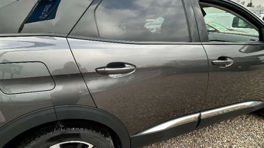 PEUGEOT 3008 -