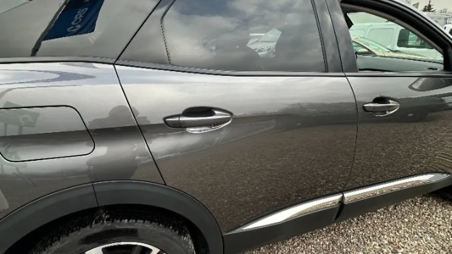 PEUGEOT 3008 -