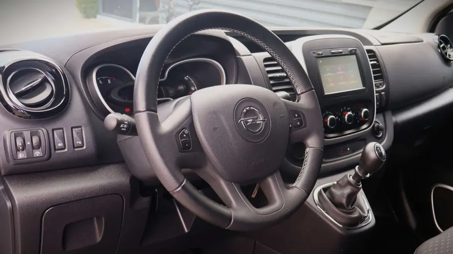 OPEL Vivaro -