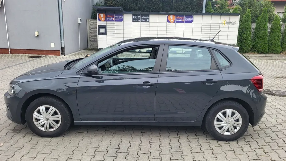 VOLKSWAGEN Polo -