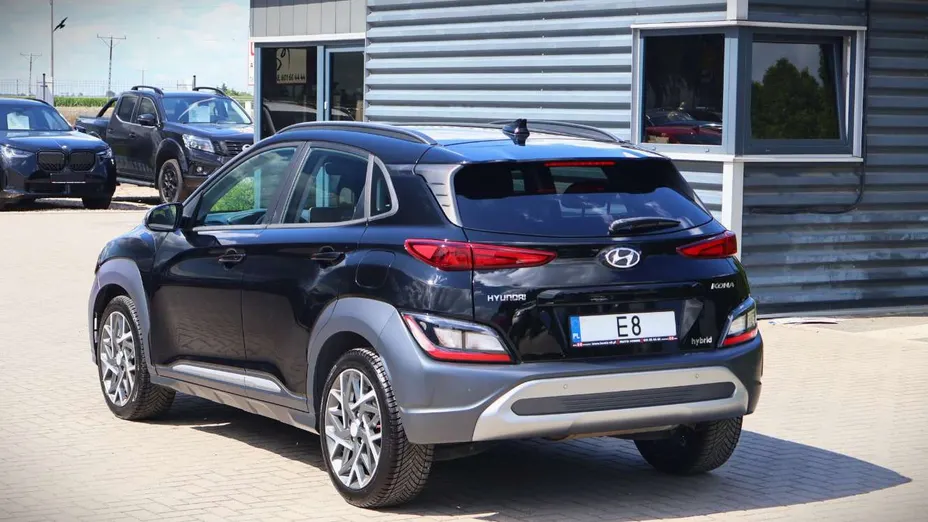 HYUNDAI Kona -