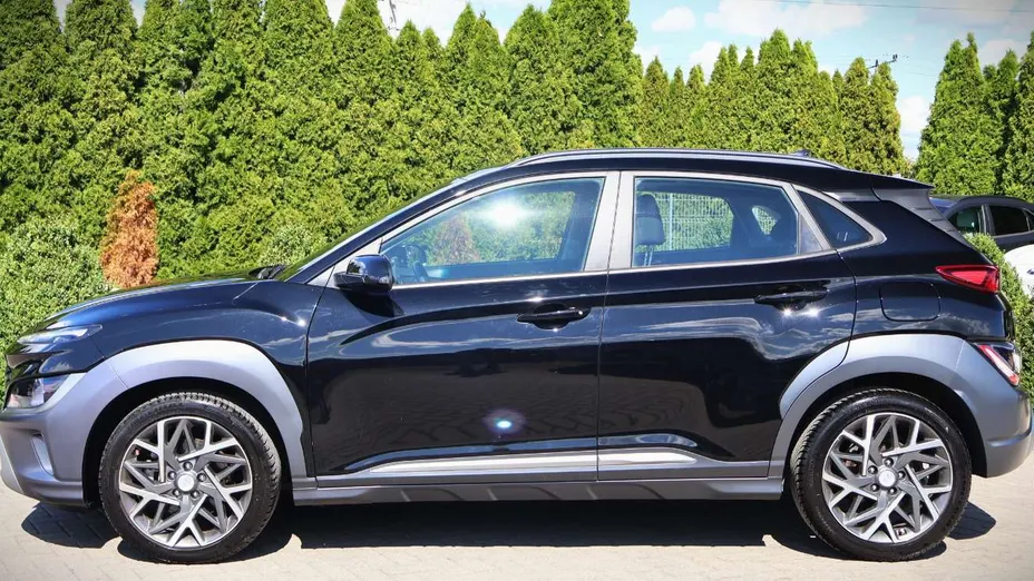 HYUNDAI Kona -