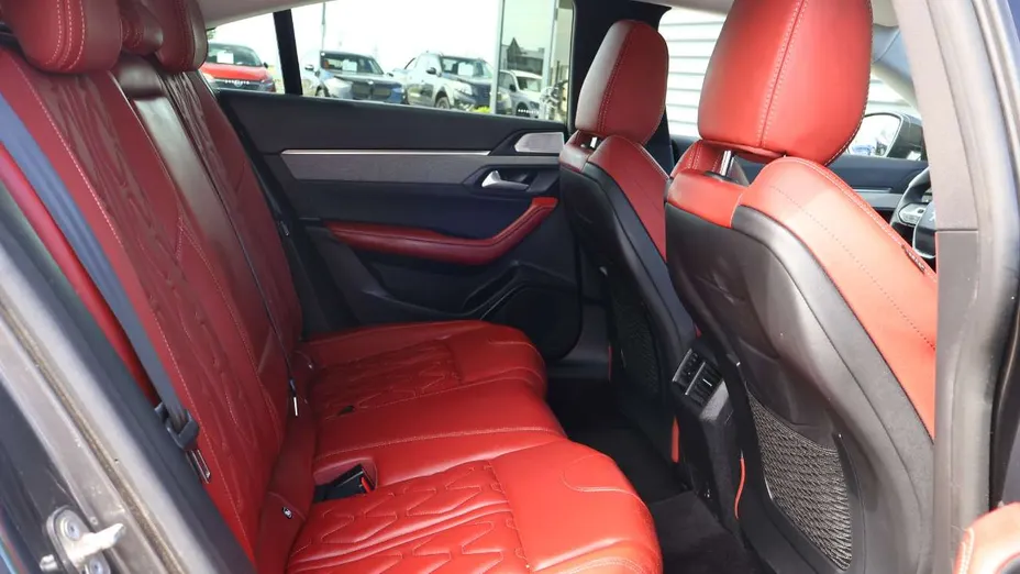 PEUGEOT 508 -