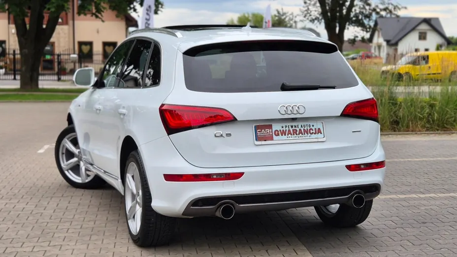 AUDI Q5 -