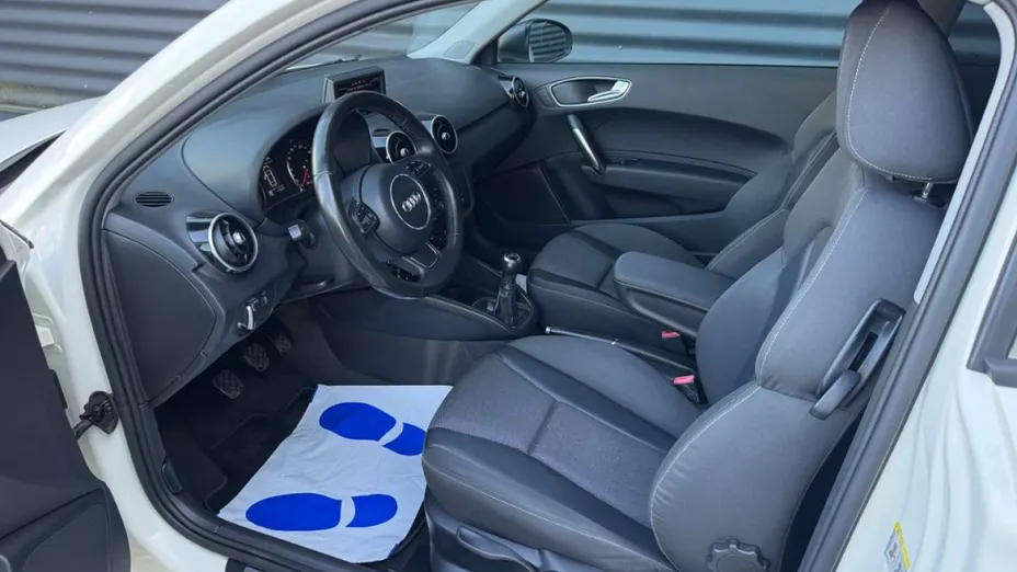 AUDI A1 -