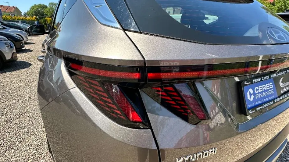 HYUNDAI Tucson -