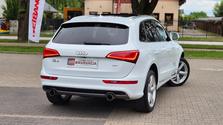 AUDI Q5 -