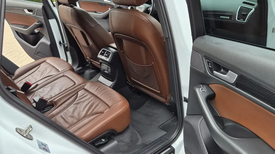 AUDI Q5 -