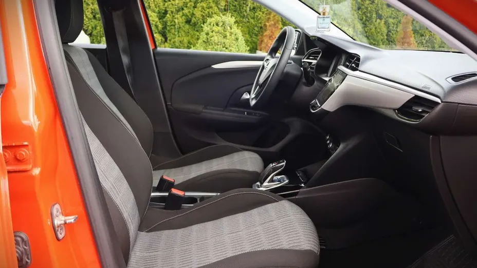 OPEL Corsa -