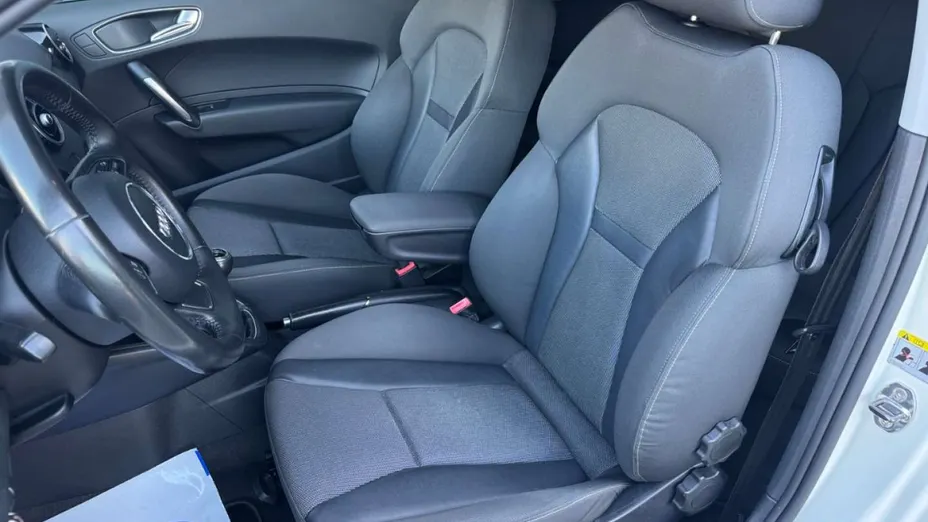 AUDI A1 -
