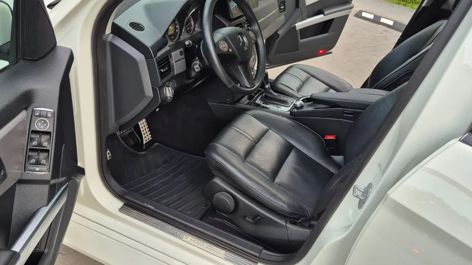 MERCEDES-BENZ GLK -