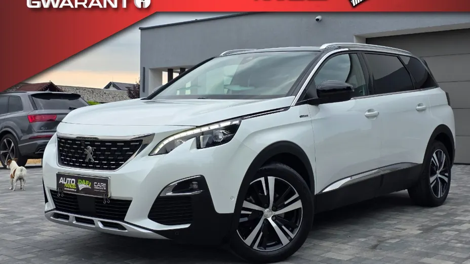 PEUGEOT 5008 -