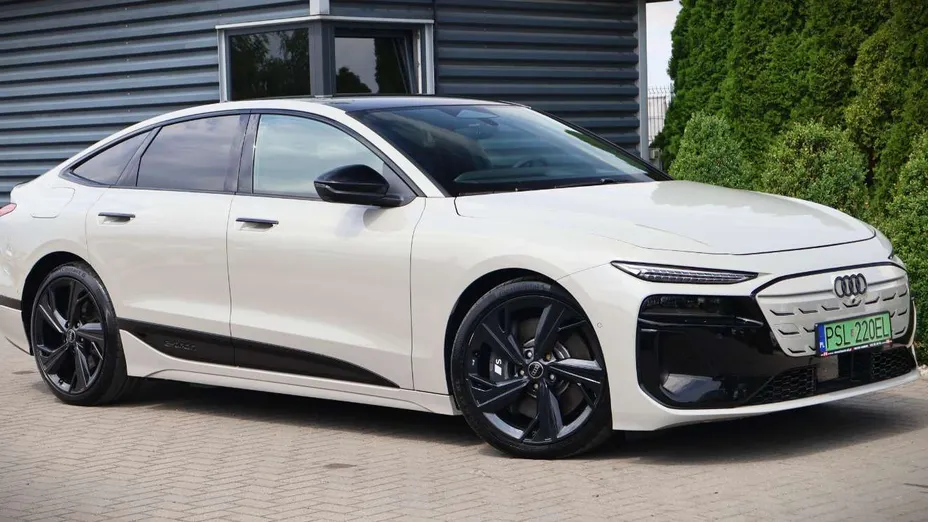 AUDI A6 -