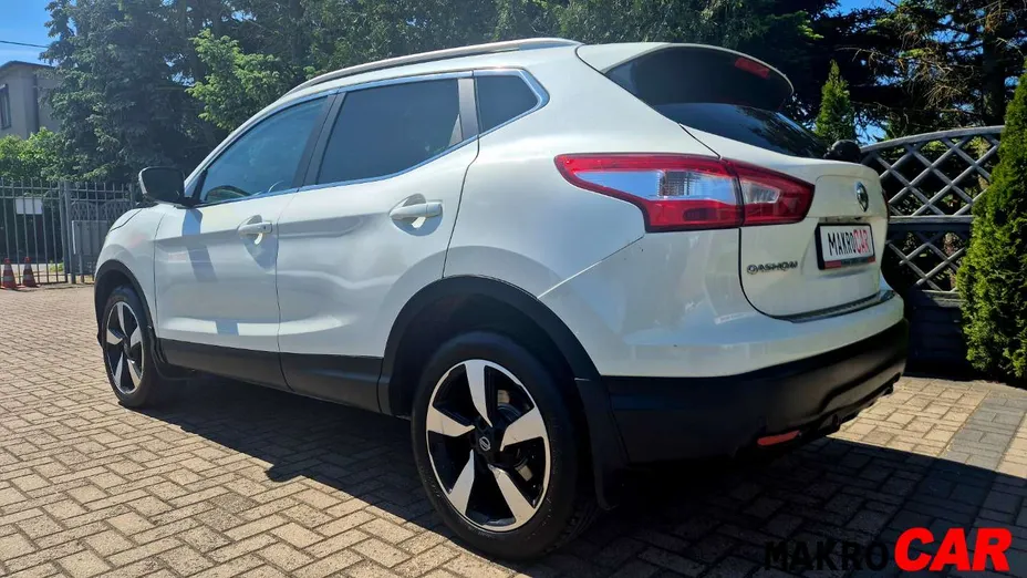 NISSAN Qashqai -