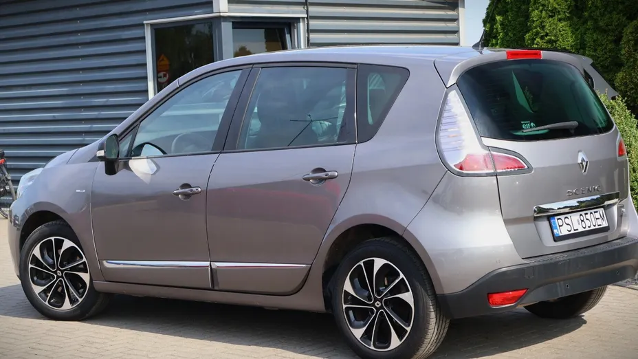 RENAULT Scenic -