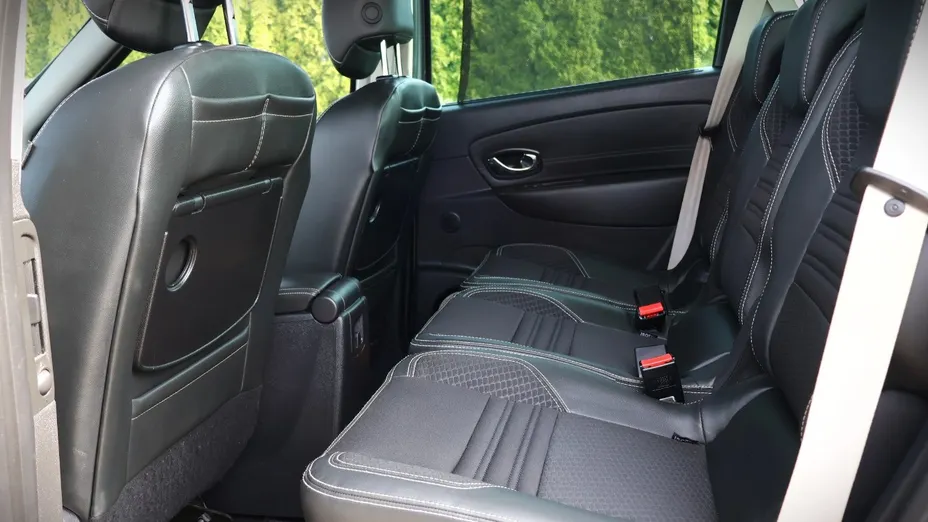 RENAULT Scenic -