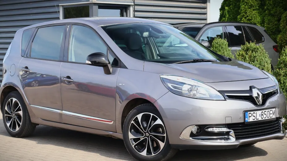 RENAULT Scenic -