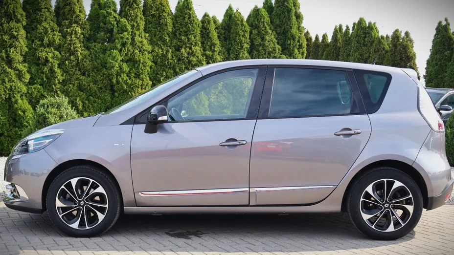 RENAULT Scenic -