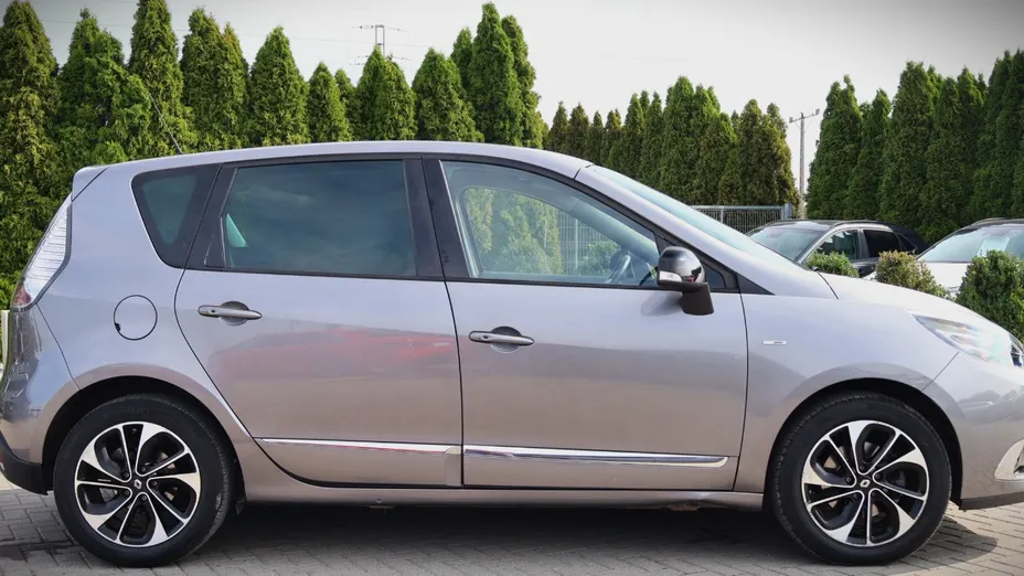 RENAULT Scenic -