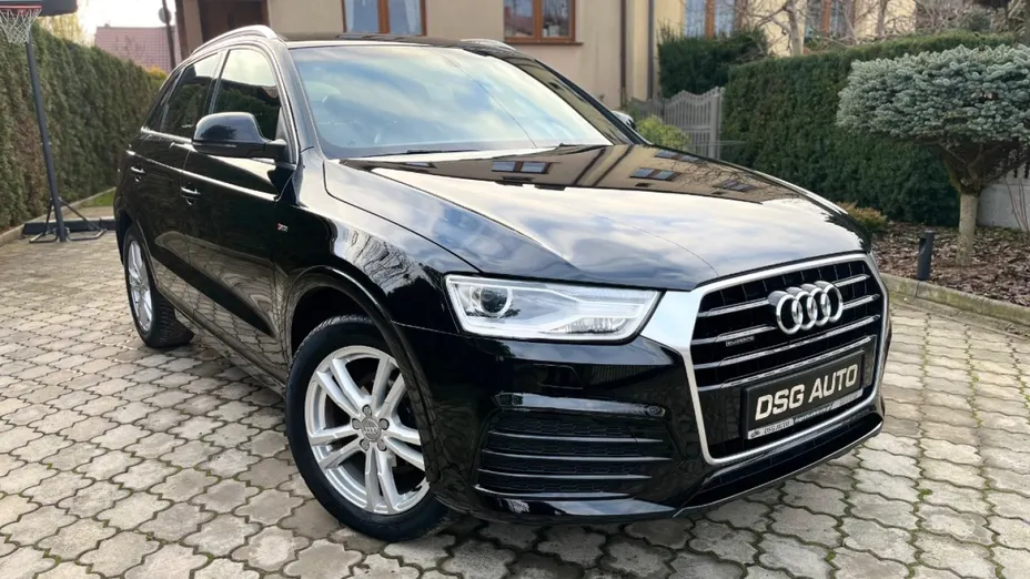 AUDI Q3 -