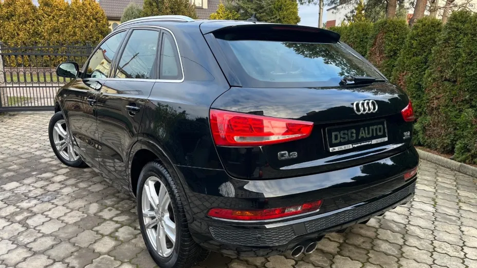 AUDI Q3 -