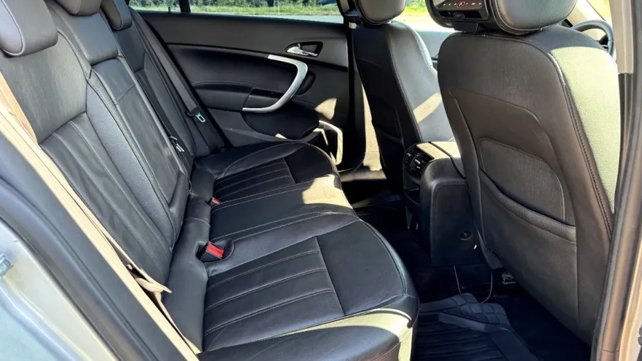 OPEL Insignia -