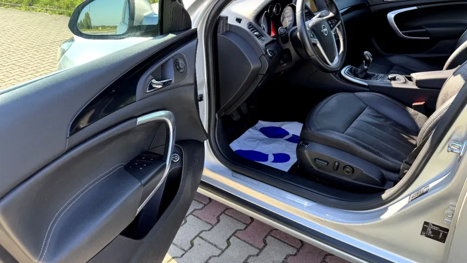 OPEL Insignia -