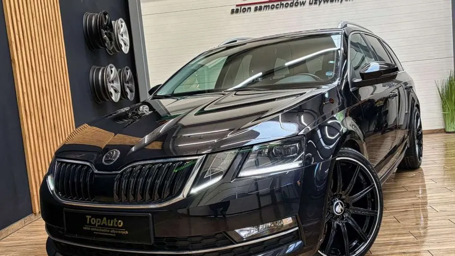 SKODA Octavia -
