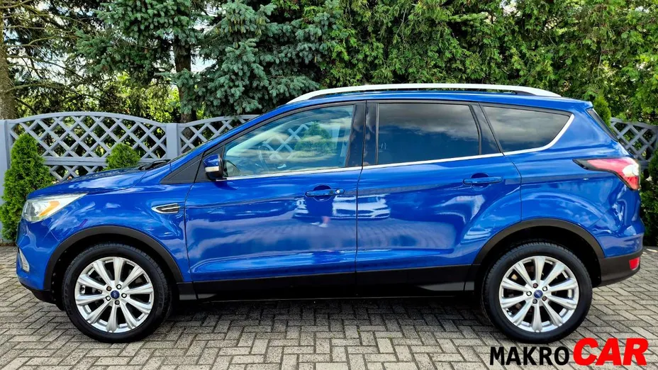 FORD Escape -