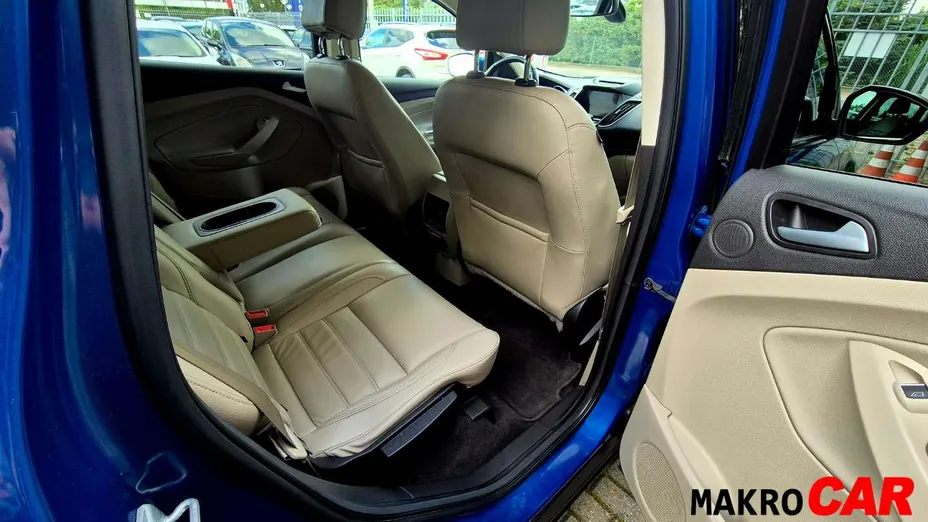FORD Escape -