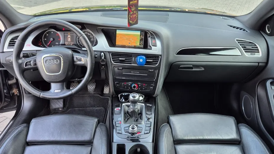 AUDI A4 Avant -