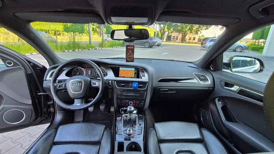 AUDI A4 Avant -