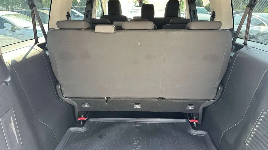 PEUGEOT Traveller -