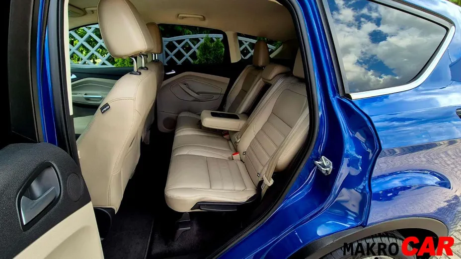FORD Escape -