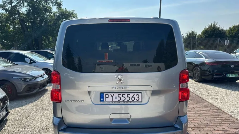 PEUGEOT Traveller -