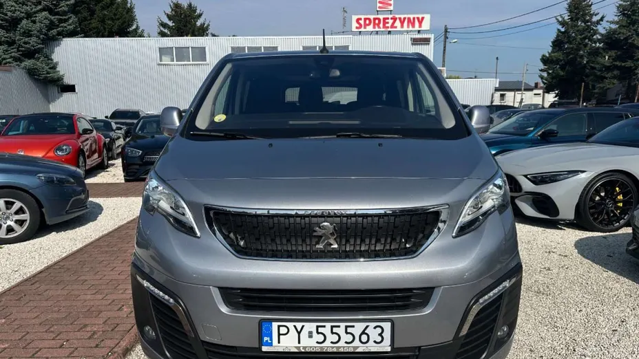 PEUGEOT Traveller -