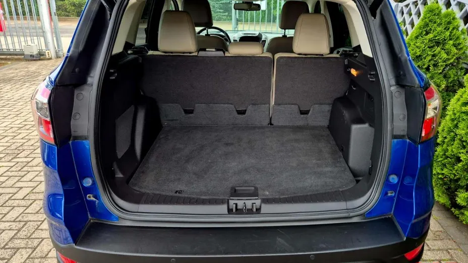 FORD Escape -