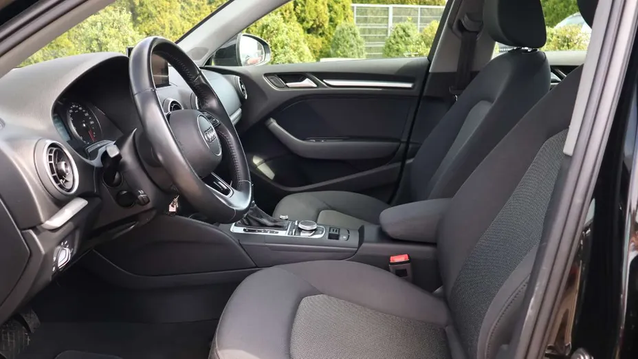 AUDI A3 Sportback -