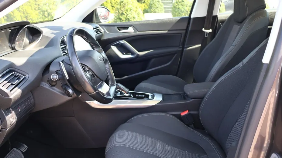 PEUGEOT 308 -