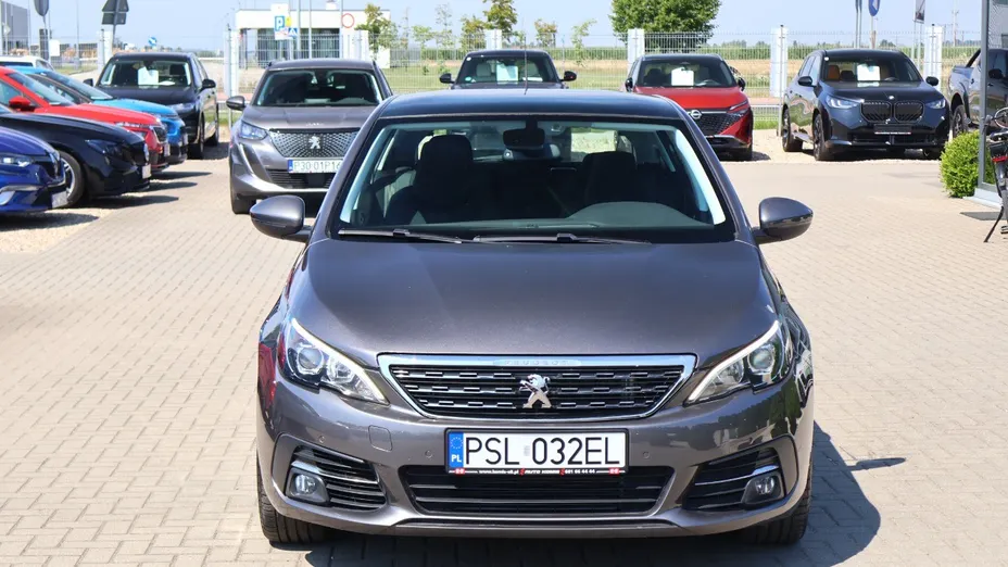 PEUGEOT 308 -