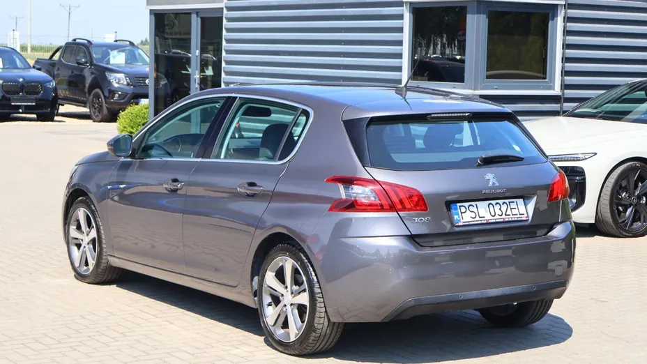 PEUGEOT 308 -