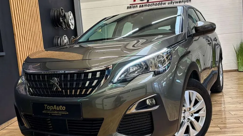 PEUGEOT 3008 -