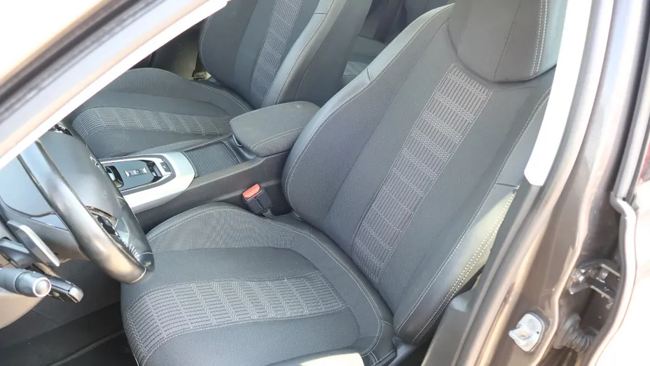 PEUGEOT 308 -