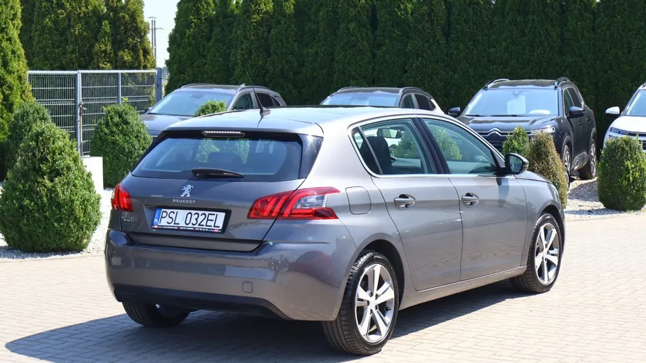 PEUGEOT 308 -